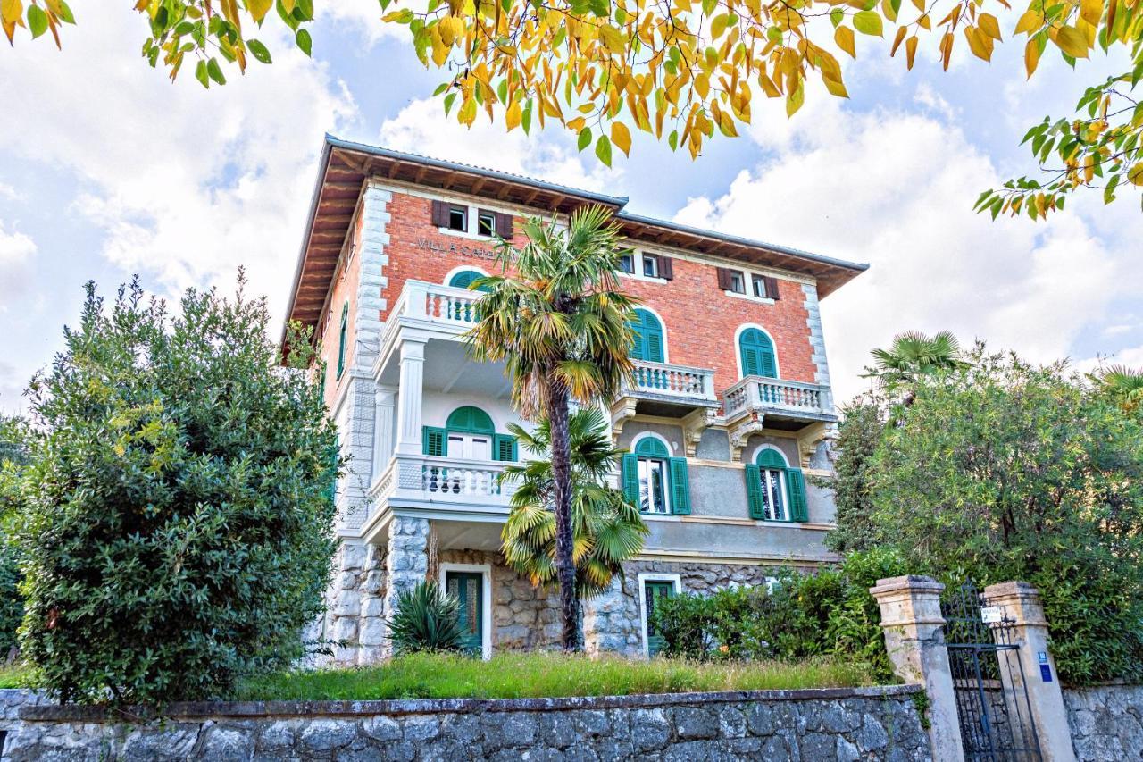 Deluxe Beachfront Apartment Klara, Lovran Dış mekan fotoğraf
