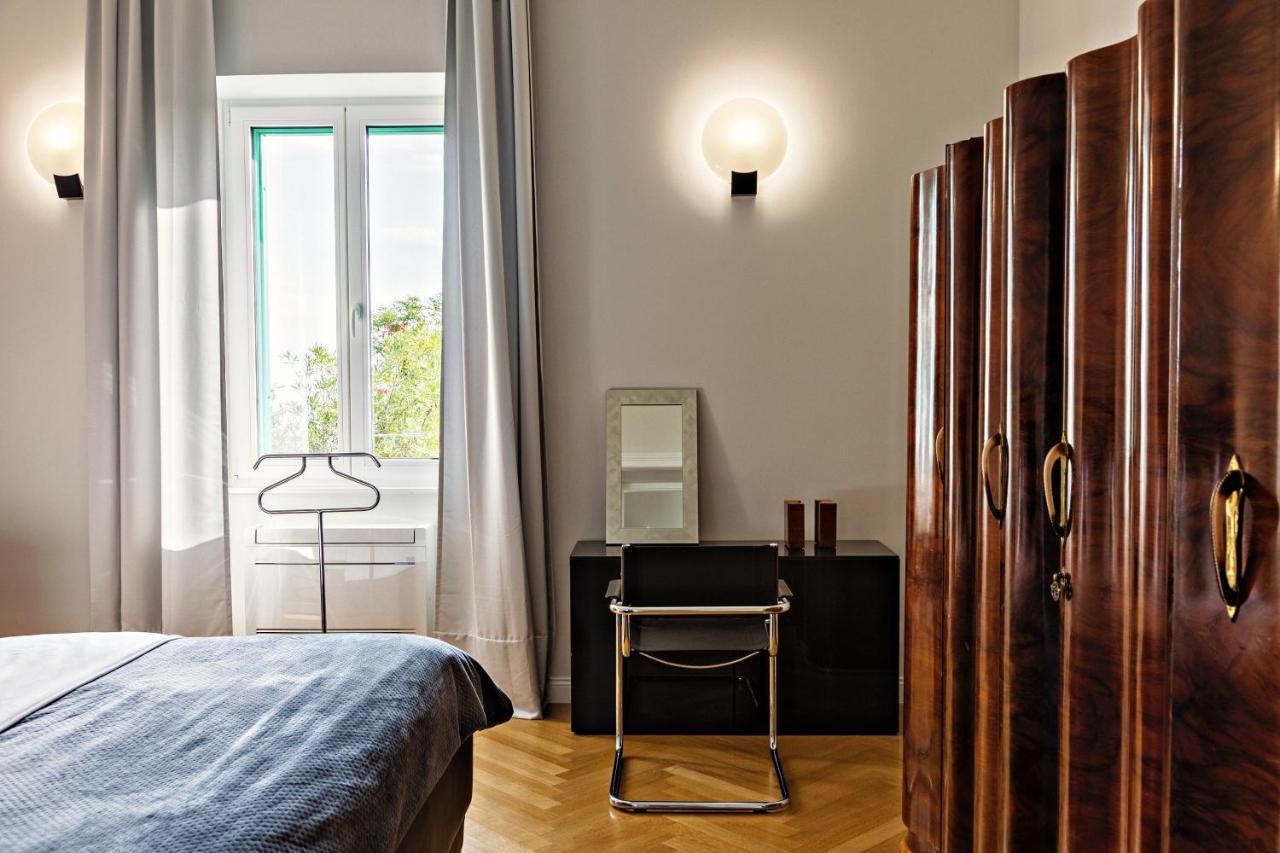 Deluxe Beachfront Apartment Klara, Lovran Dış mekan fotoğraf