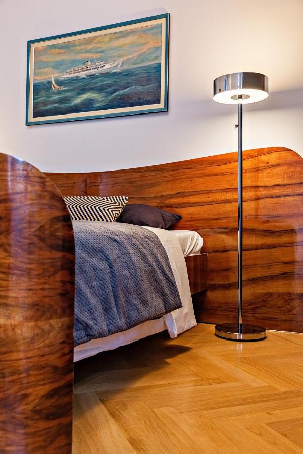 Deluxe Beachfront Apartment Klara, Lovran Dış mekan fotoğraf
